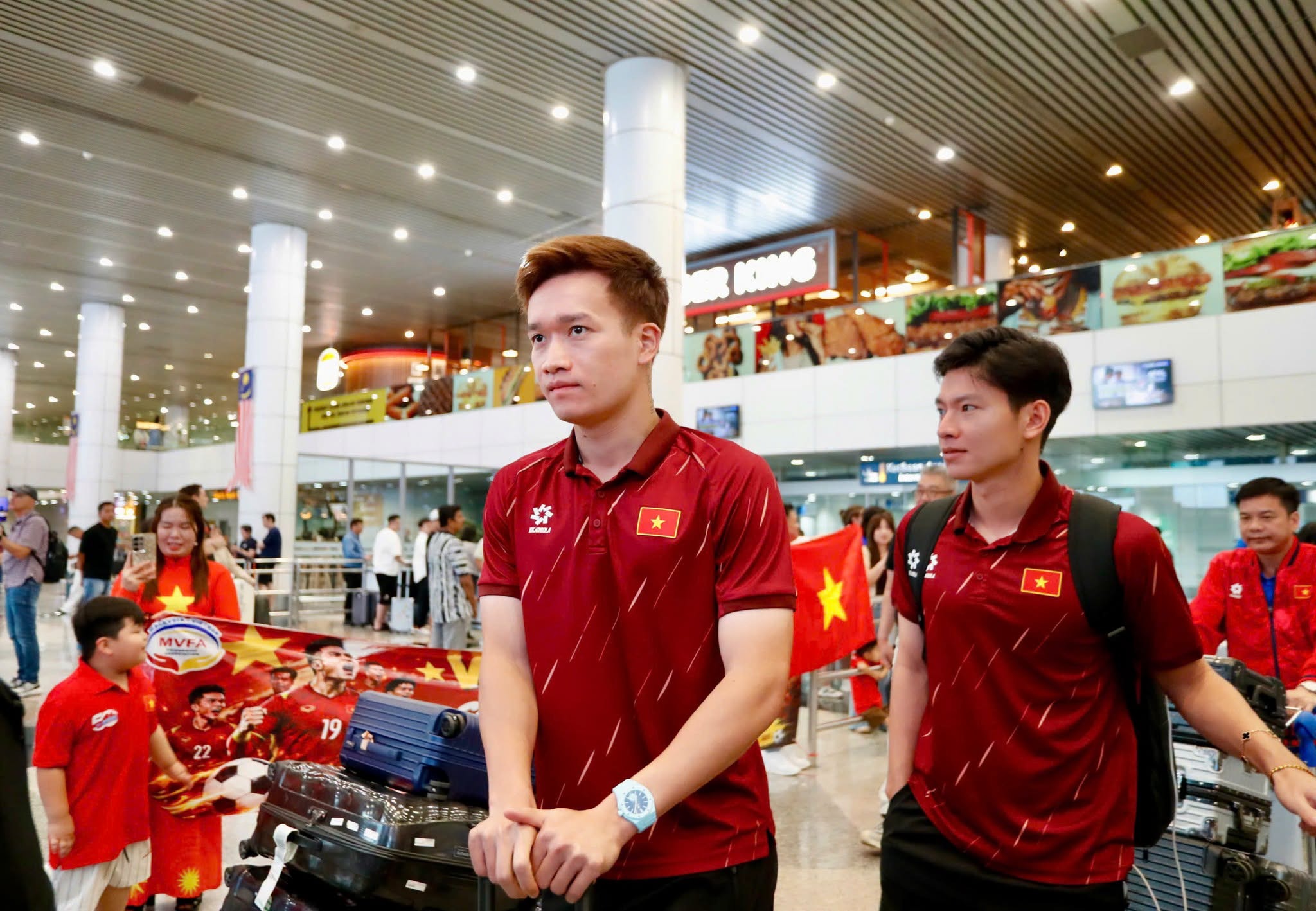 đt viet nam tranh bi lo bai truoc malaysia (2)