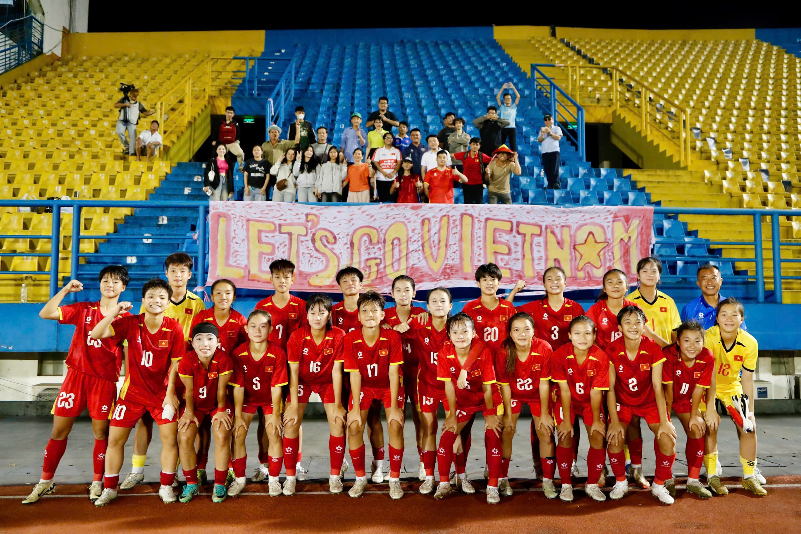 lich-thi-dau-vl-u17-chau-a-cua-u17-nu-viet-nam-8-10