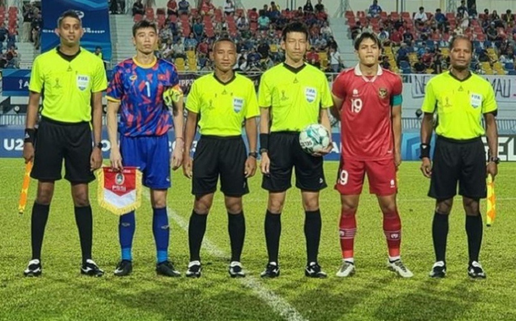 trong tai bat tran viet nam vs singapore