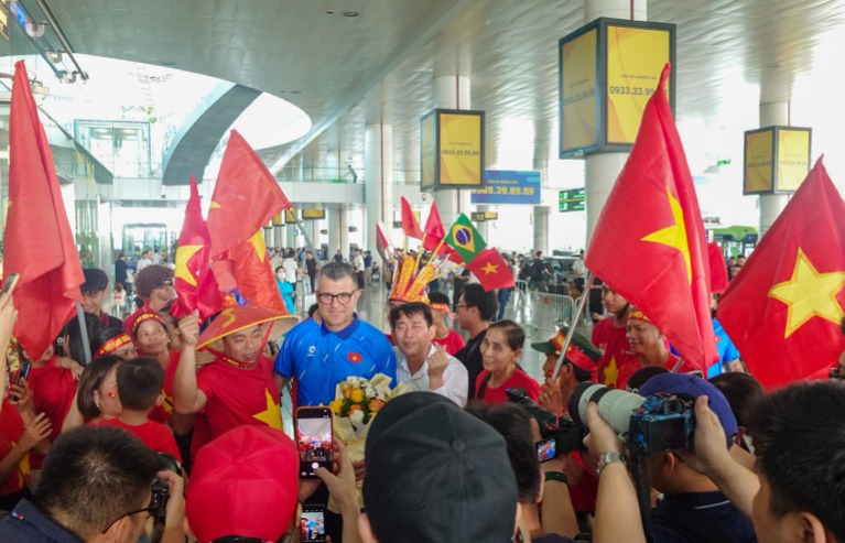 u17 viet nam tro ve nuoc sau hanh trinh lich su world cup (3)