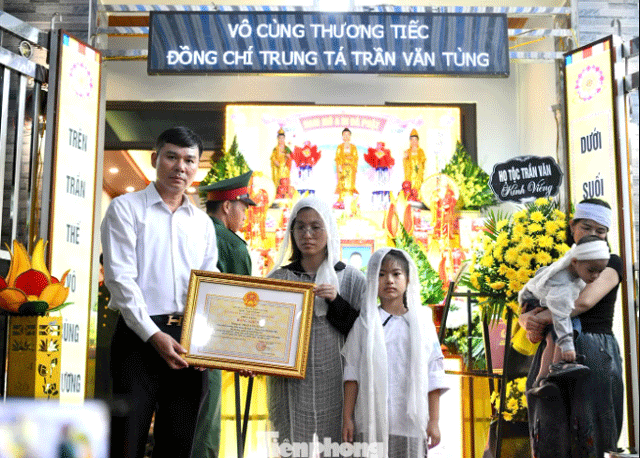Tang-le-trung-ta-tran-van-tung-7