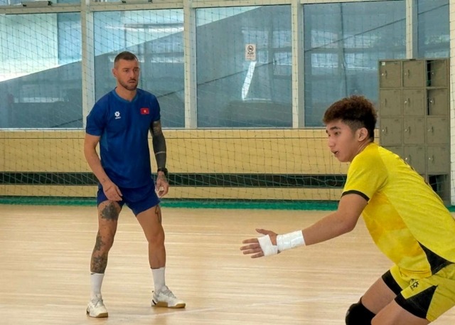đt futsal viet nam don hlv thu mon moi