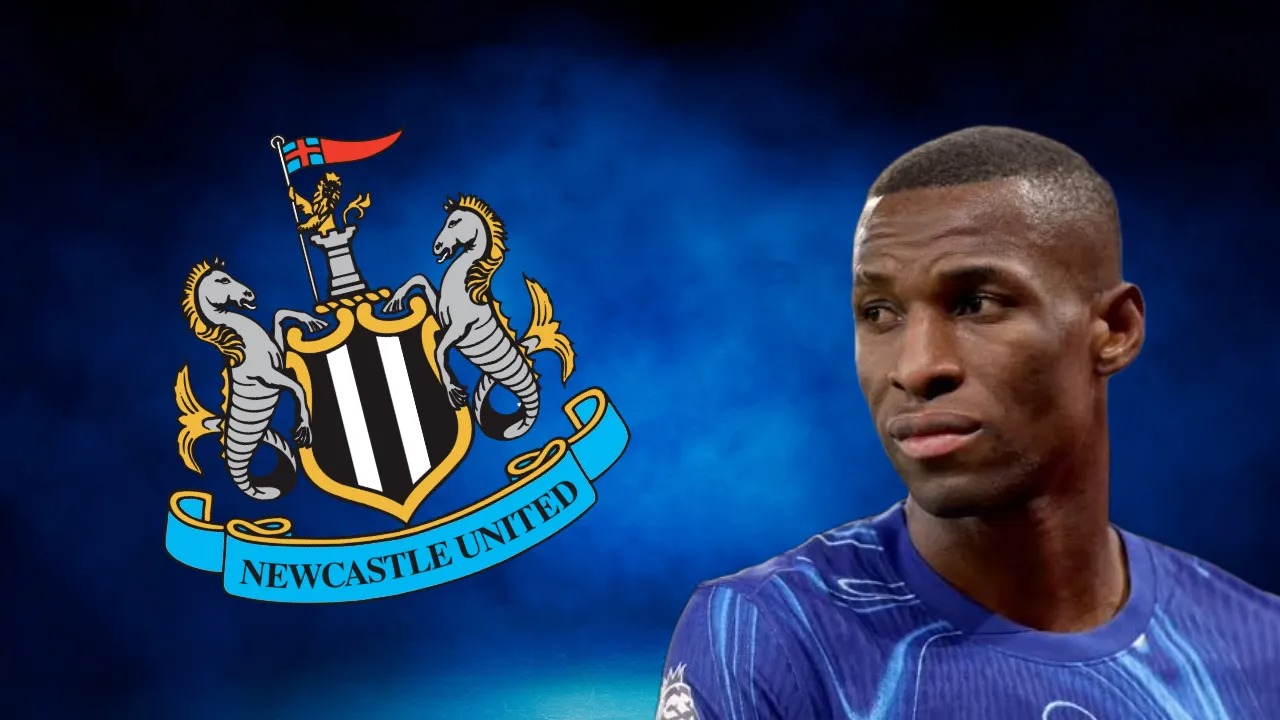 Newcastle hỏi mua Nicolas Jackson