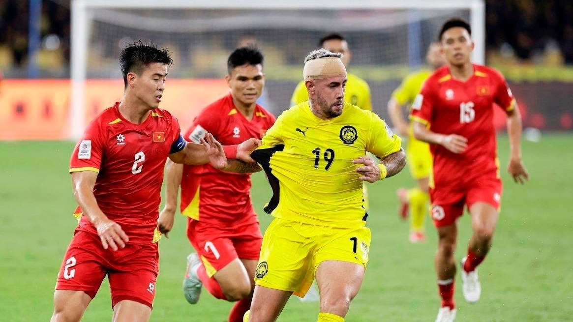 Rodrigo Holgado  bi thanh ly hop dong