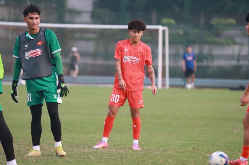 cau thu viet kieu bui alex