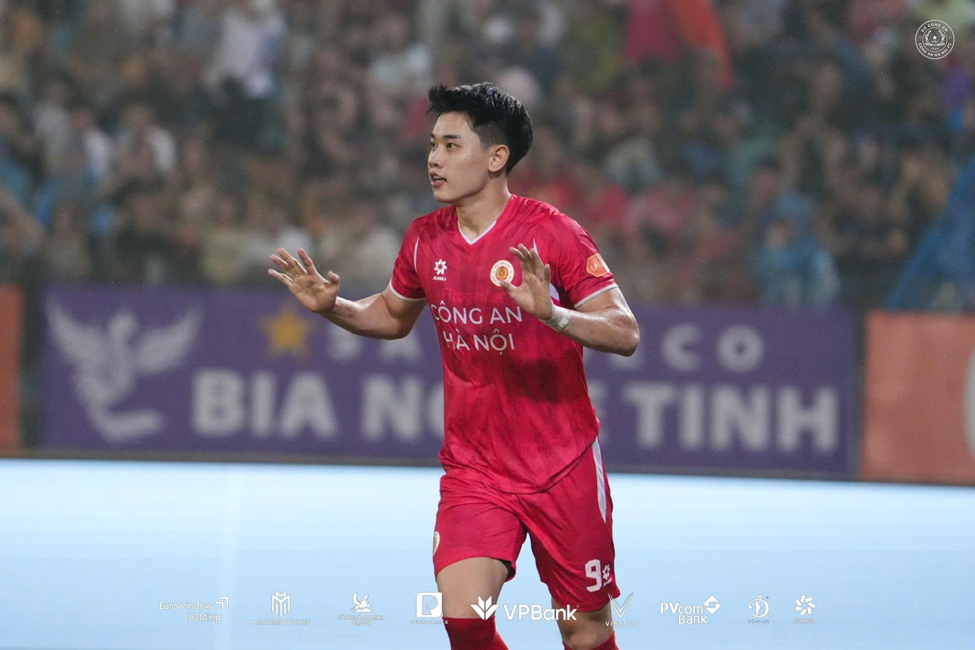 dinh bac lap hattrick