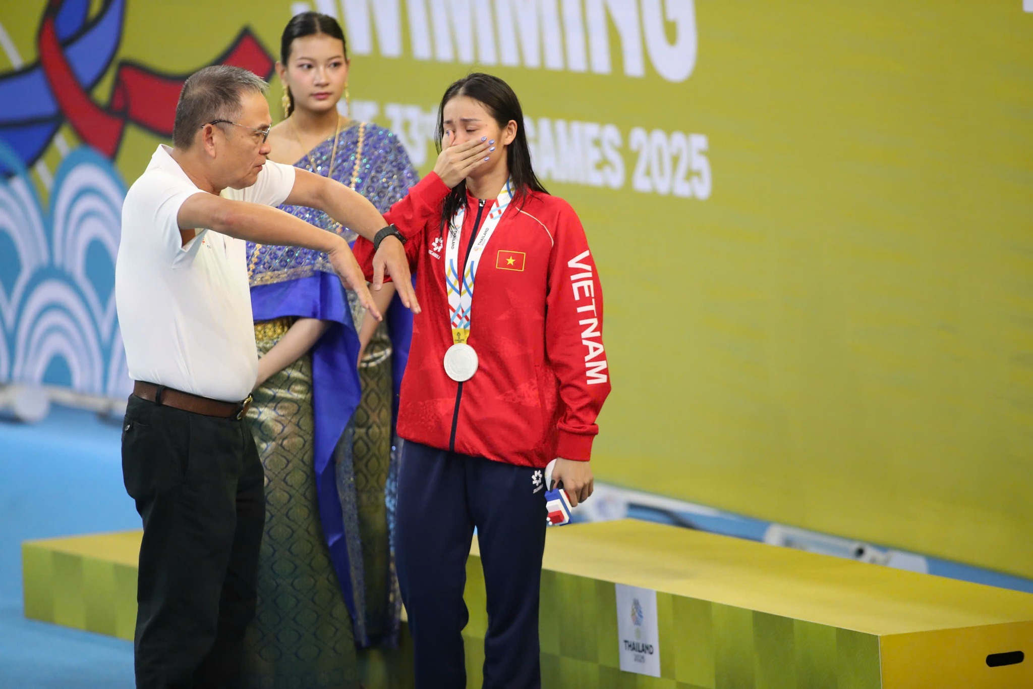 lanh dao khien my tien bat khoc sea games 33