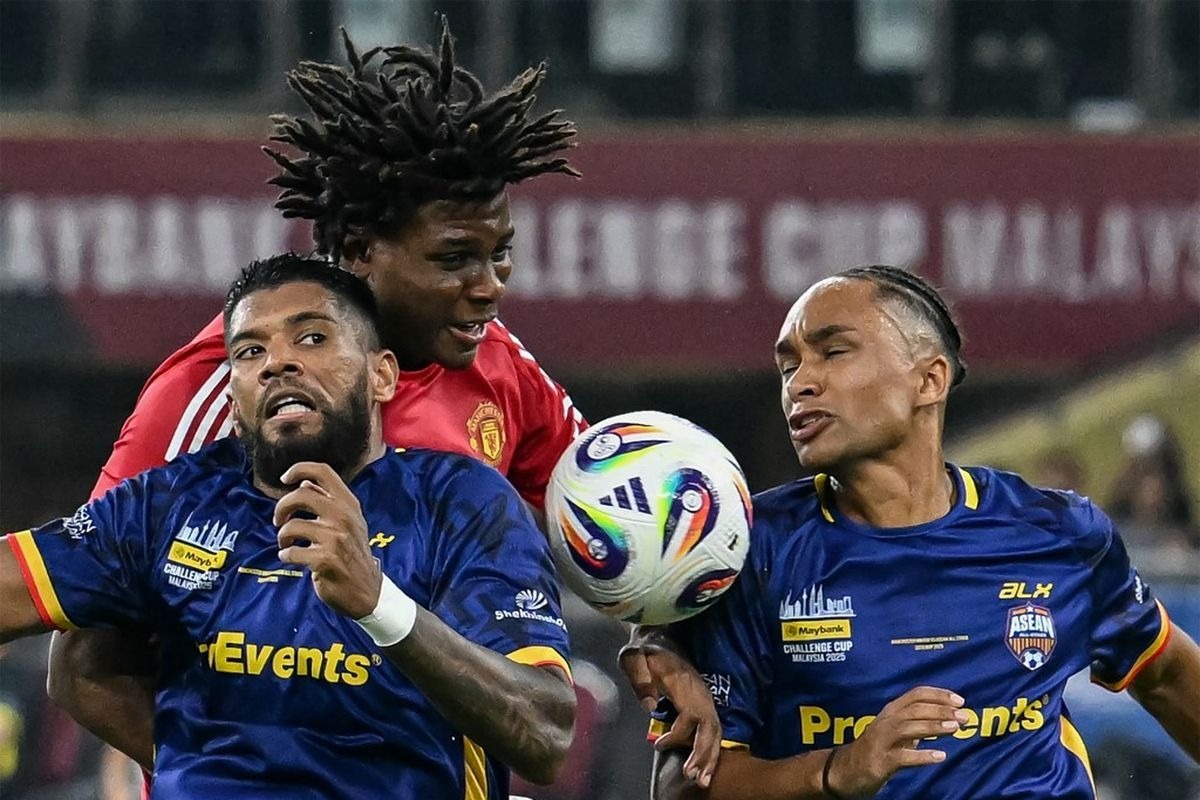 man utd thua ngoi sao dong nam
