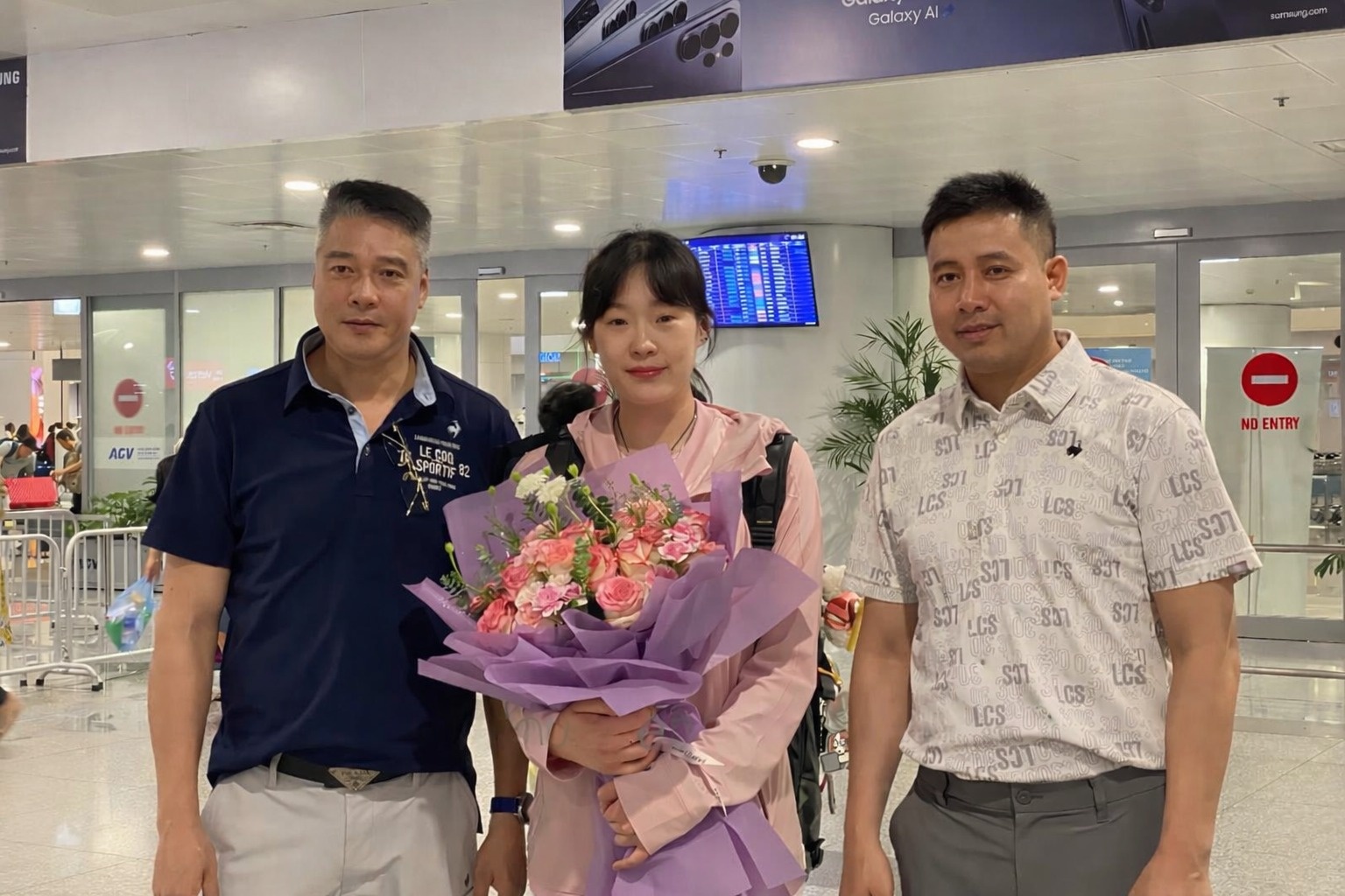 ngoai binh bong chuyen