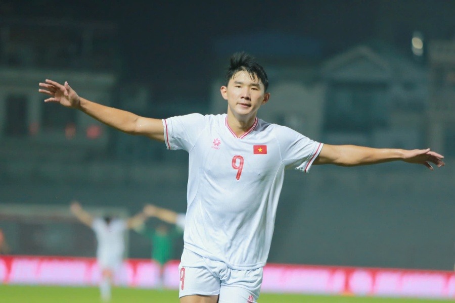 nguyen dang duong u22 viet nam