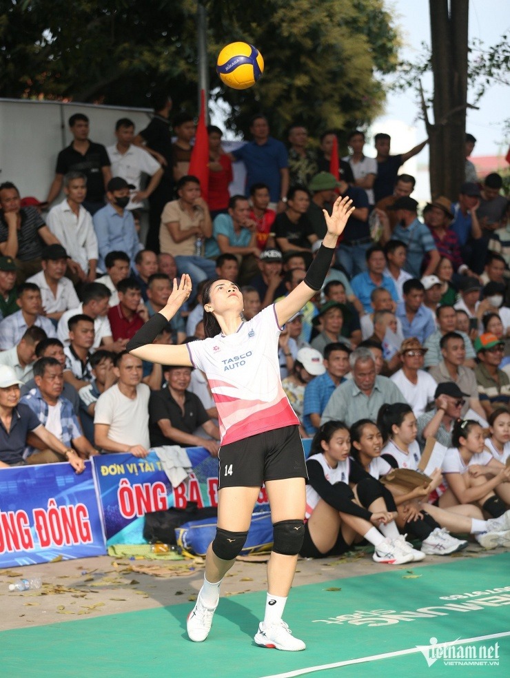 nhu quynh bong chuyen