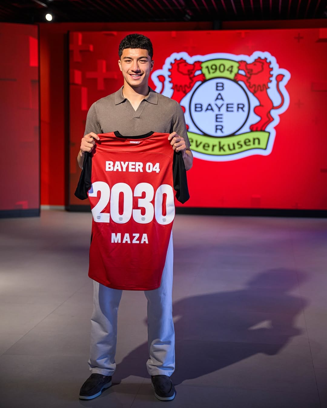 sao viet kieu gia nhap leverkusen