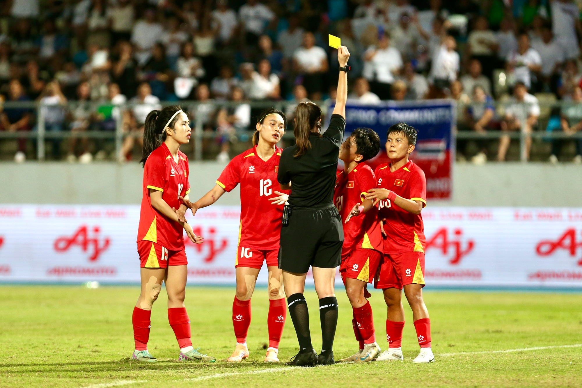 trong tai đt nu viet nam sea games 33 moi nhat