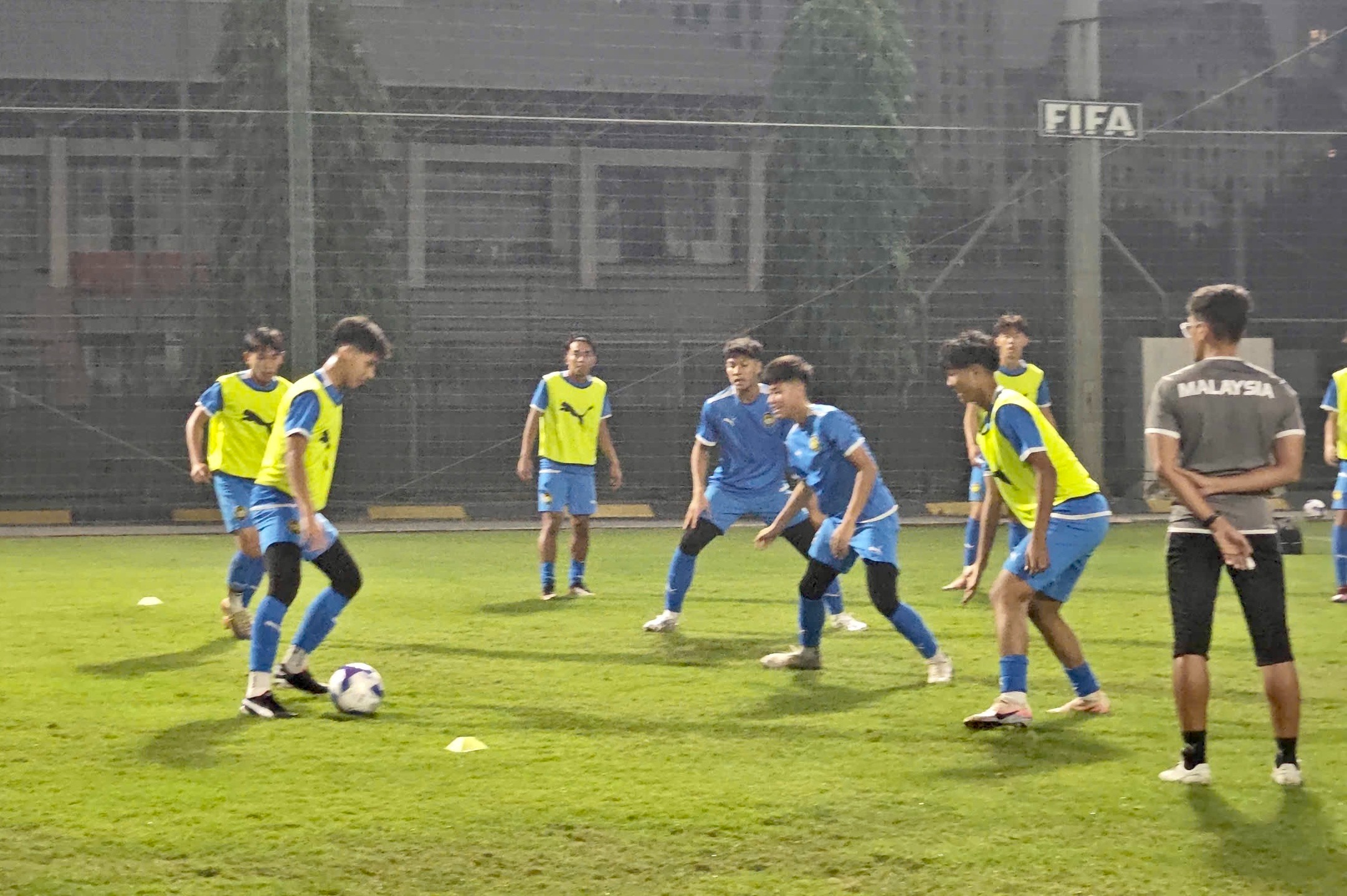 u17 malaysia den viet nam som nhat