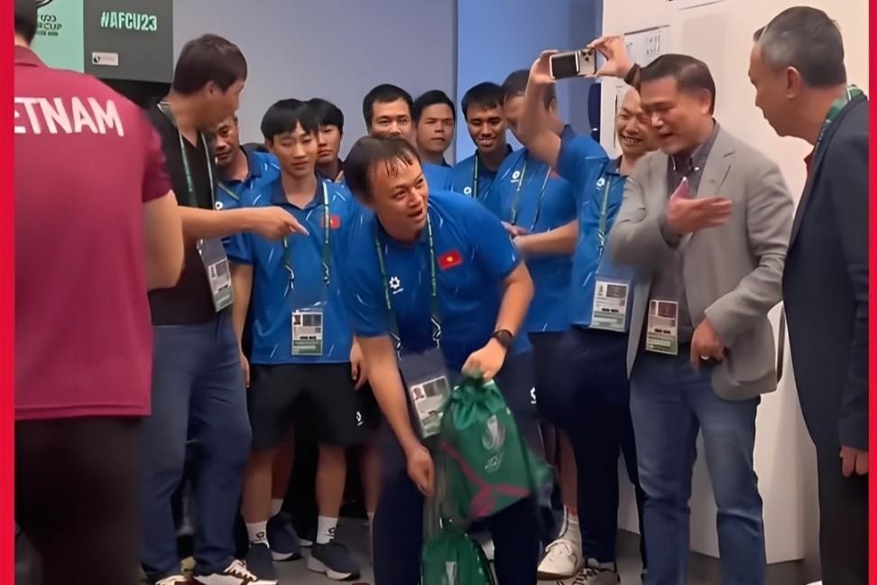 u23 viet nam tu trao huy chuong