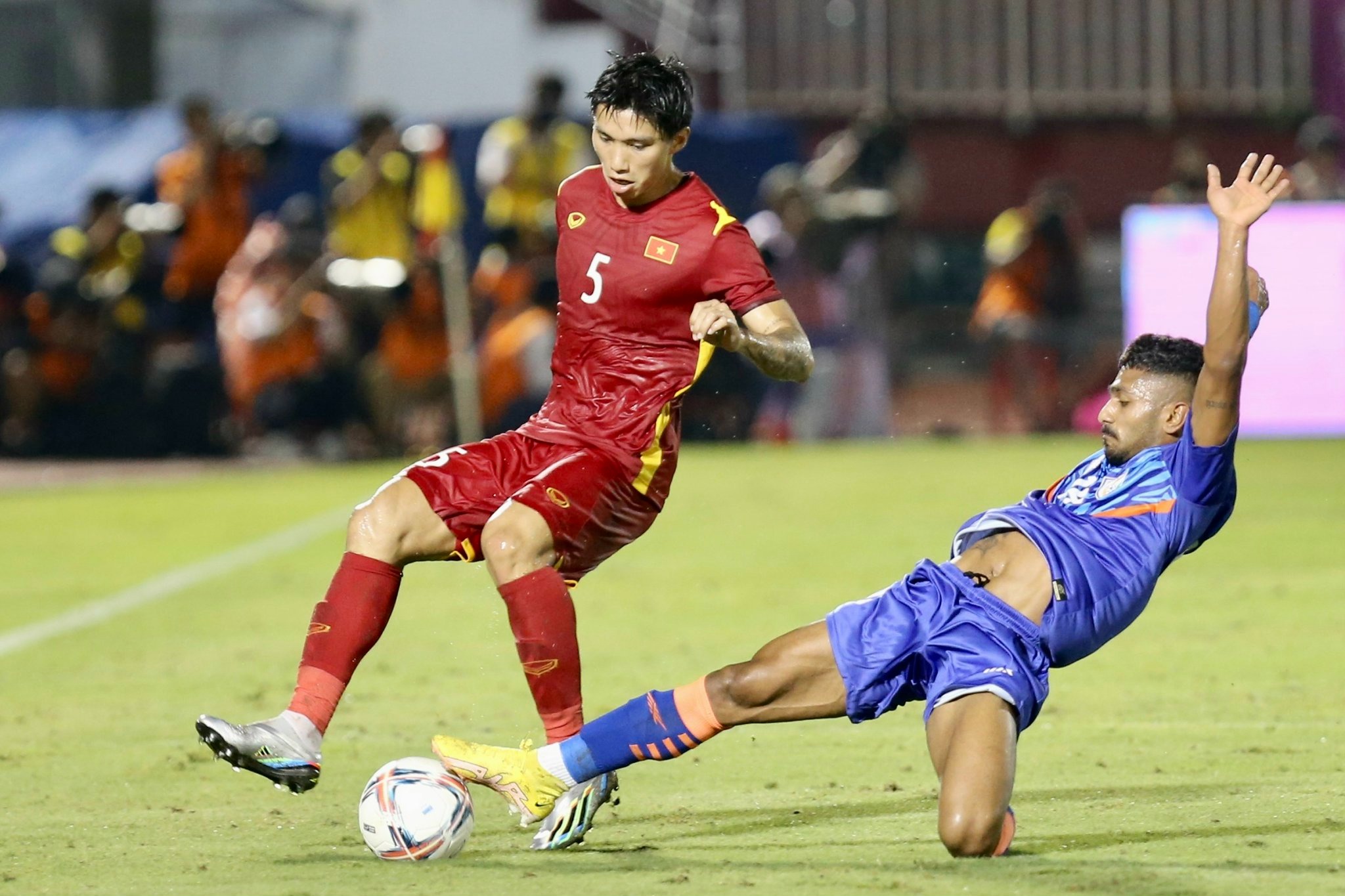 van hau tro lai đt viet nam