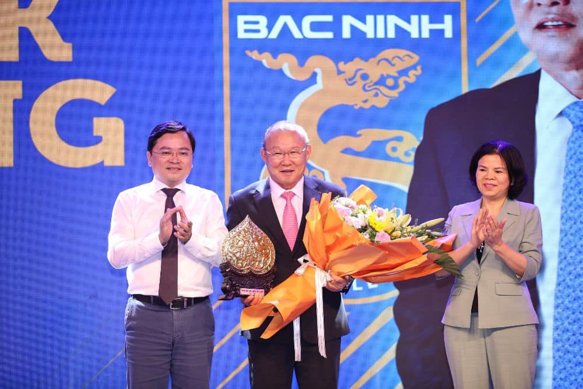 'Mập mờ' vể khả năng trở lại ĐT Việt Nam, HLV Park Hang Seo bất ngờ ra cảnh báo về thông tin giả mạo