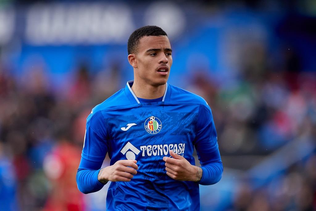 Tin chuyển nhượng trưa 3/4: Greenwood chính thức gia hạn với MU; Kobbie Mainoo rời Manchester United