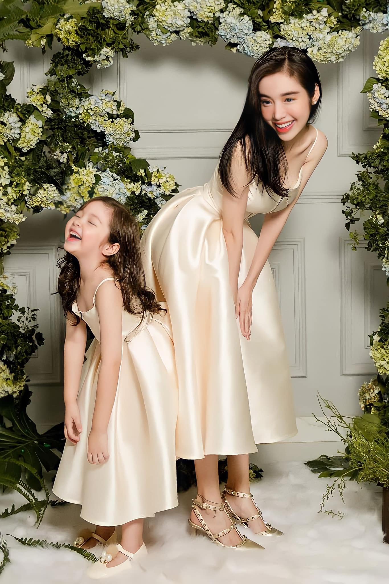 Thực hư việc Elly Trần được chồng Tây mua căn nhà 70 tỷ và cắm các con không được gặp bố - ảnh 2