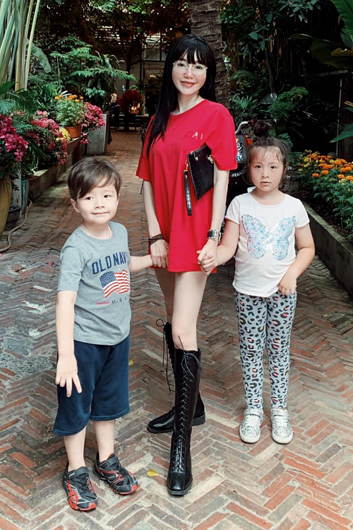 Thực hư việc Elly Trần được chồng Tây mua căn nhà 70 tỷ và cắm các con không được gặp bố - ảnh 3