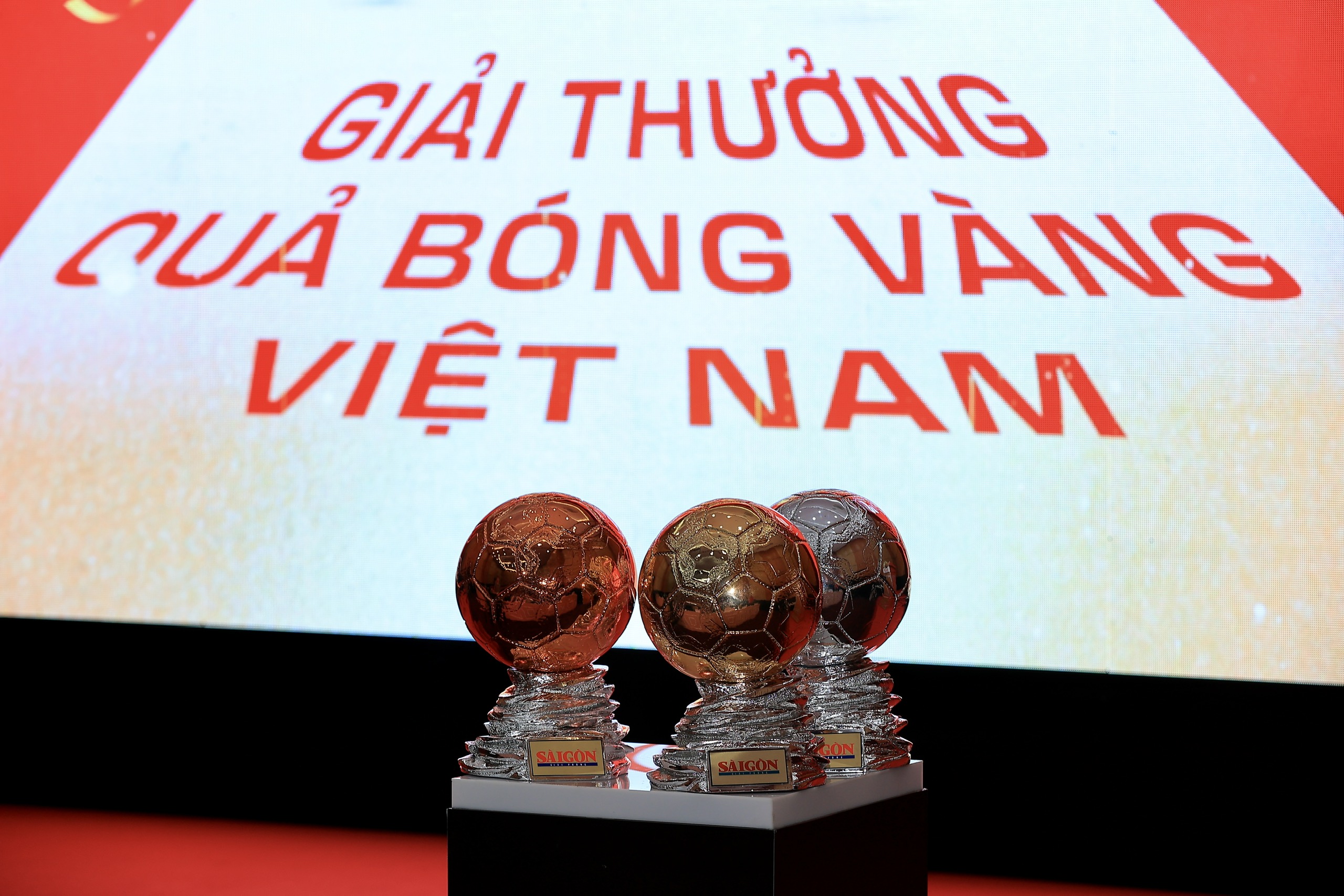 Tin bóng đá tối 6/11: ĐT Việt Nam nhận hung tin trước SEA Games 33; Malaysia 'đầu hàng' trước CAS?