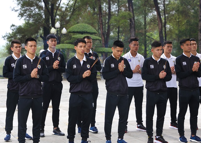 Kế hoạch nâng cấp ĐT Việt Nam liên tục 'phá sản': VFF bất lực, HLV Troussier đưa ra yêu cầu khó tin