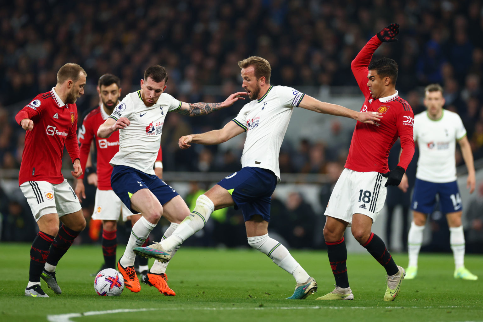 Hojbjerg 'nổi loạn' đòi tới MU: HLV Ten Hag hoàn tất sở hữu công thần của Tottenham với giá khó tin?