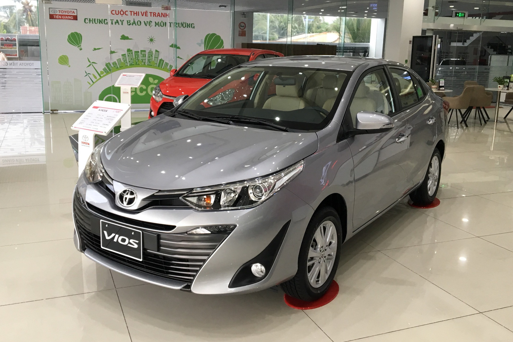 Giá xe Toyota Vios mới nhất tháng 12/2020