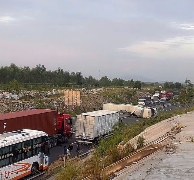 xe-lat-cao-toc-vinh-hao-phan-thiet-1