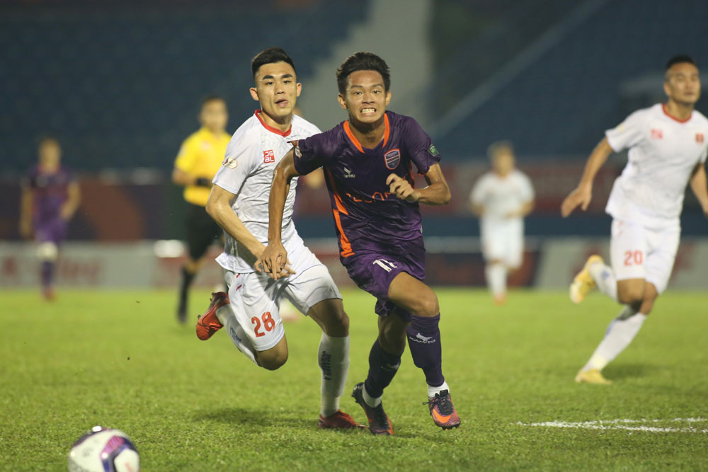 HLV Troussier chốt danh sách U22 Việt Nam dự SEA Games 32: Đàn em 'Vua phá lưới AFF Cup' bị gạch tên