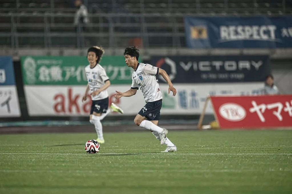 Công Phượng 'lập công lớn' tại Yokohama FC, ngôi sao ĐT Việt Nam nhận bất ngờ từ Đặng Văn Lâm