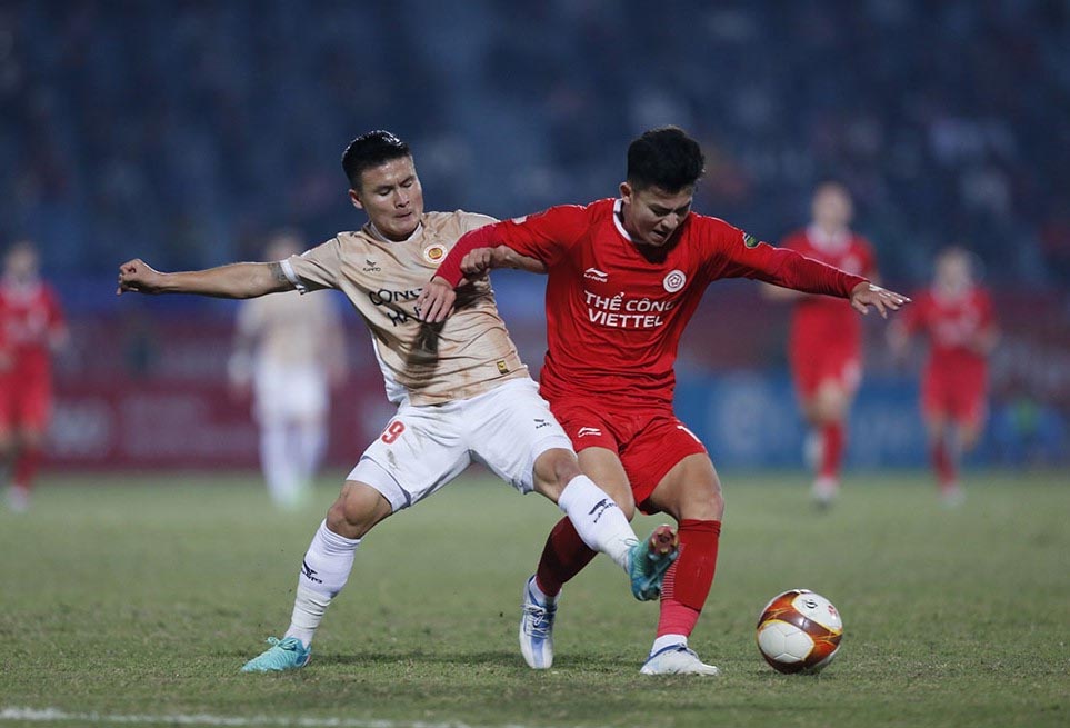 Bảng xếp hạng V.League 2023/24 mới nhất: Đặng Văn Lâm lập kỷ lục; HAGL nguy cơ xuống hạng